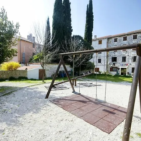 Nyaraló Holiday Orto *