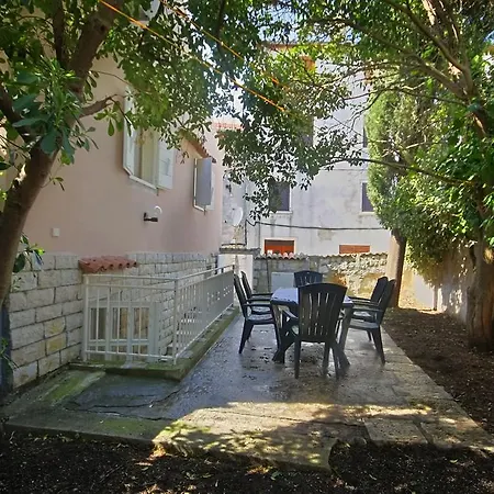 Nyaraló Holiday Orto Rovinj